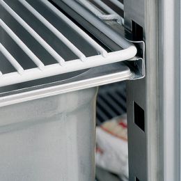 Table réfrigérée adossée ventilée, 2 portes, GN1/1, 260 Lit., tropicalisée