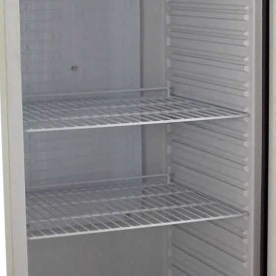 Armoire réfrigérée snack positive noire 600L